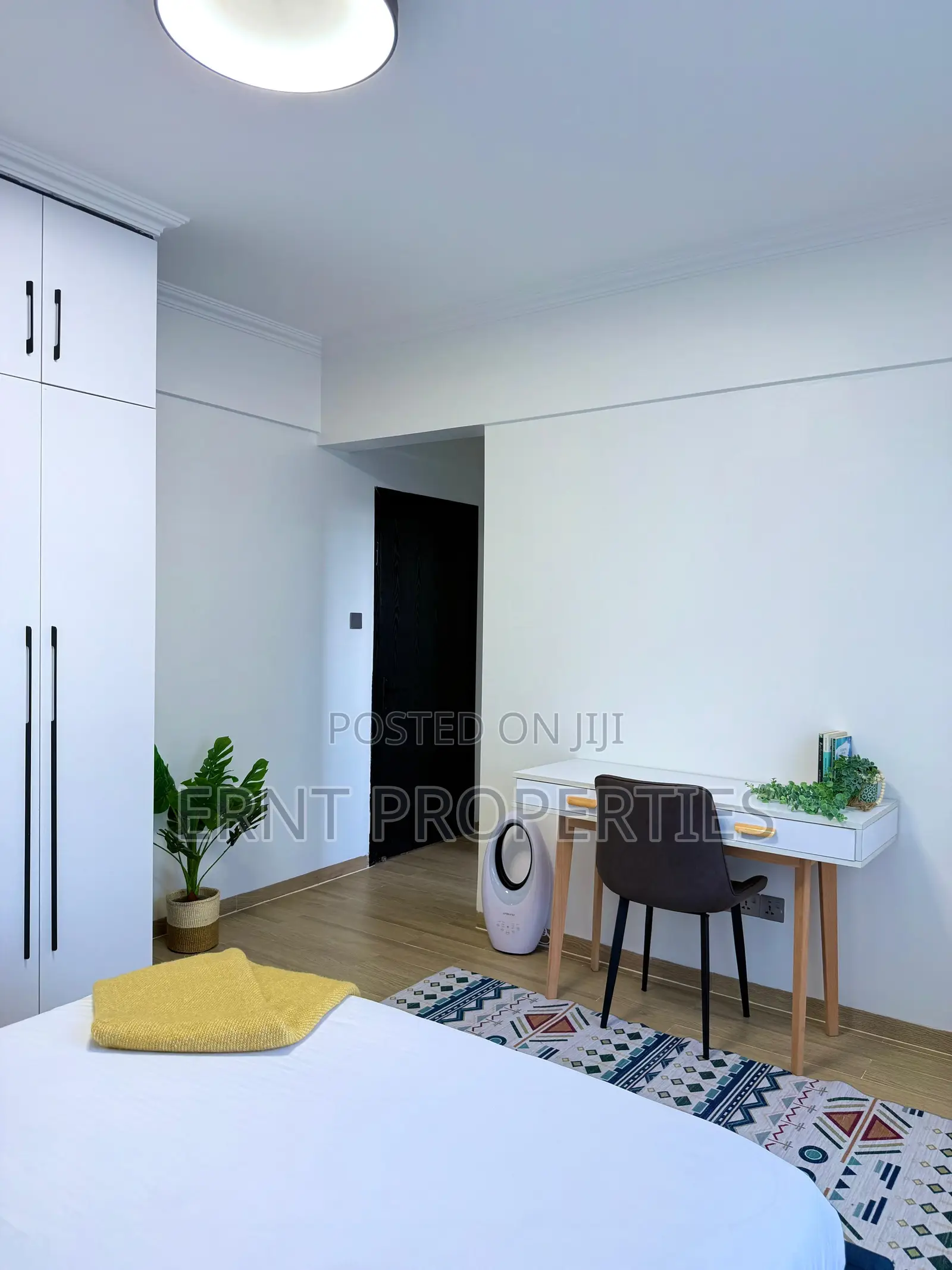 Cozy Two Bedroom Apartment for Short Stay in Marina Bay