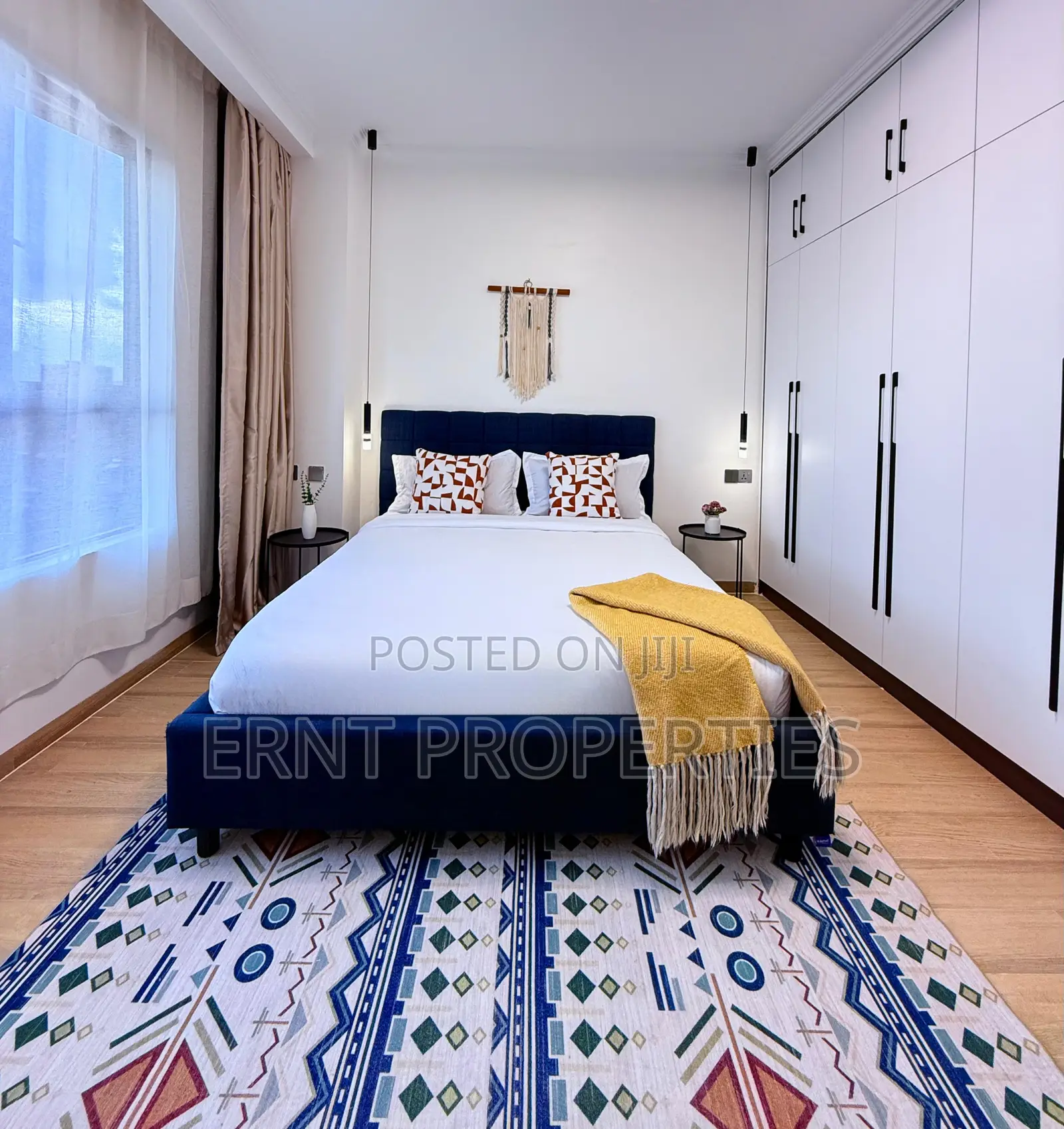 Cozy Two Bedroom Apartment for Short Stay in Marina Bay