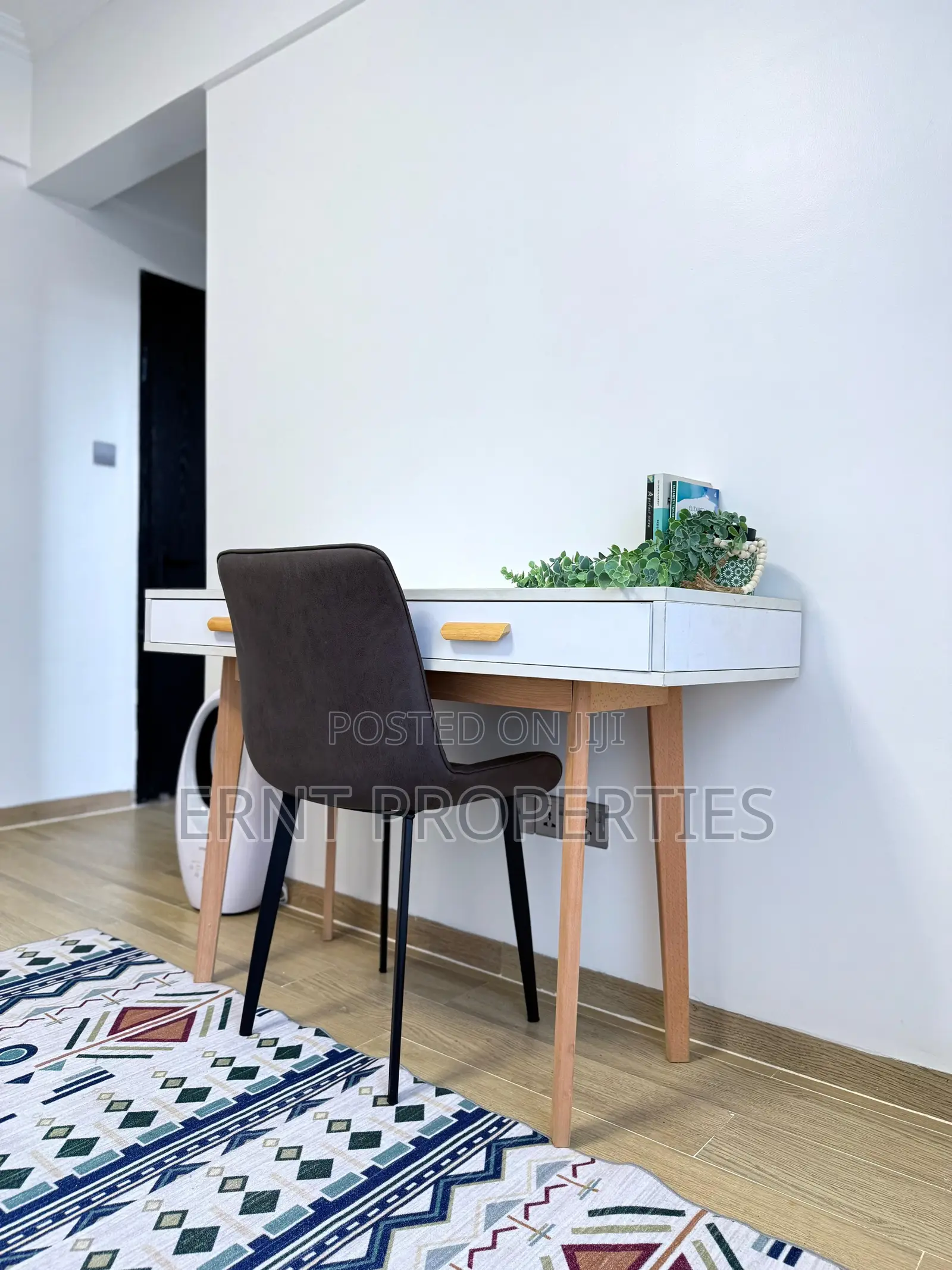 Cozy Two Bedroom Apartment for Short Stay in Marina Bay