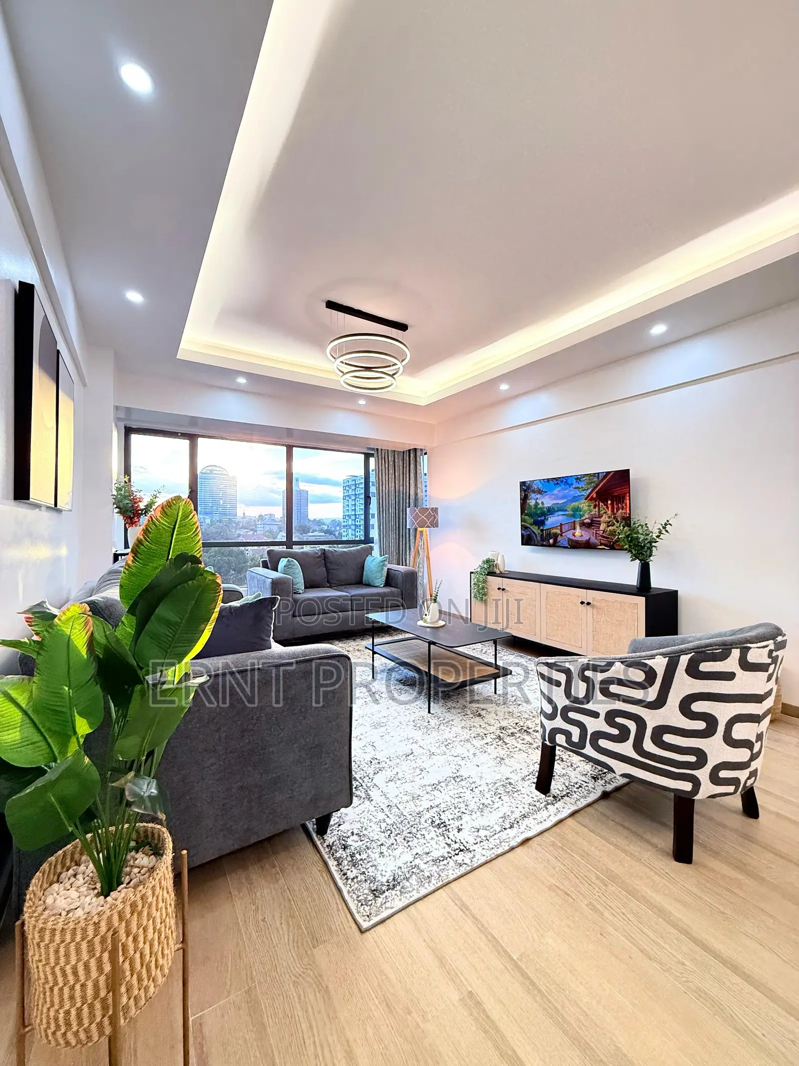 Cozy Two Bedroom Apartment for Short Stay in Marina Bay