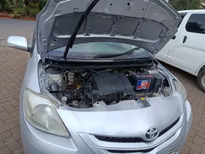 Toyota Belta 2010 Silver