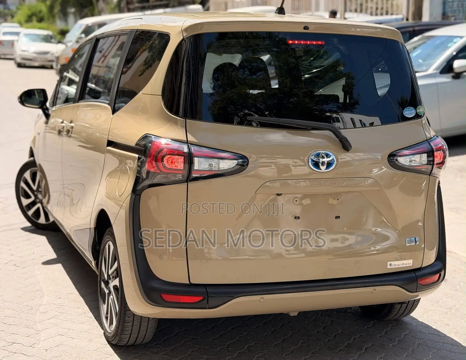 Toyota Sienta 2019 Beige