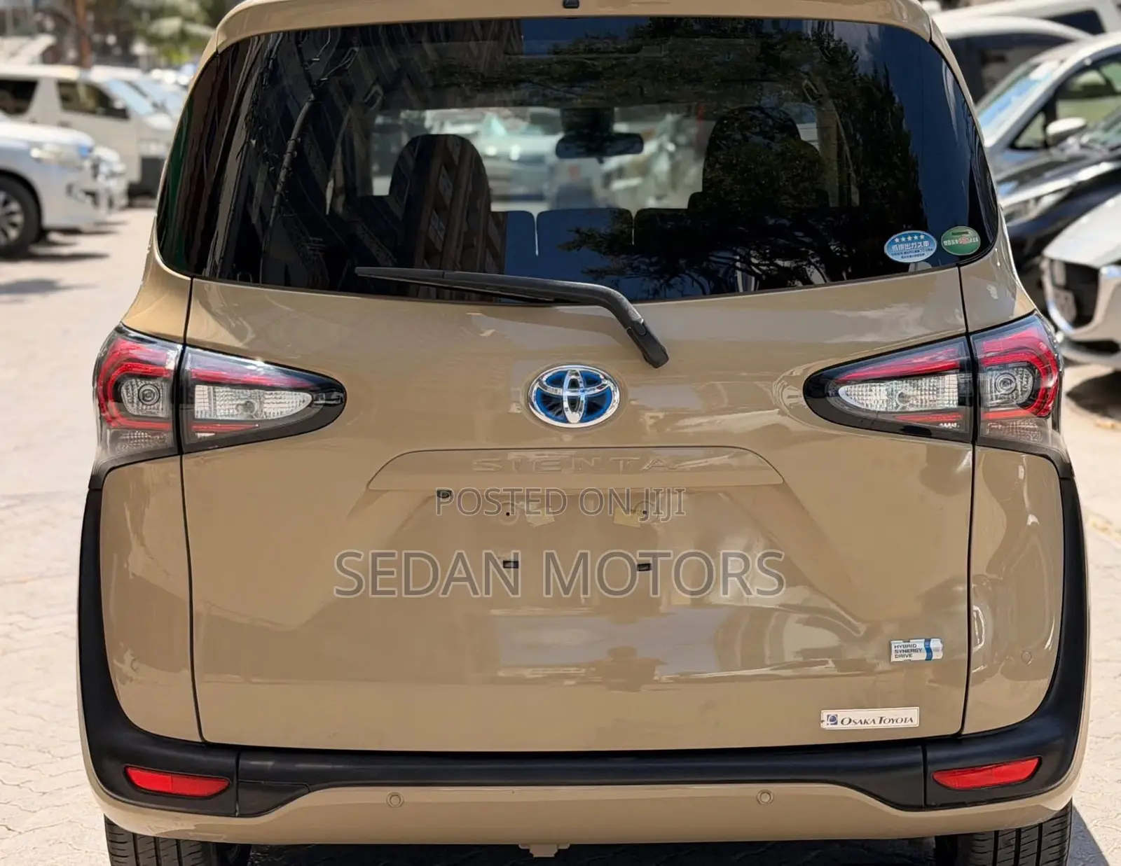 Toyota Sienta 2019 Beige