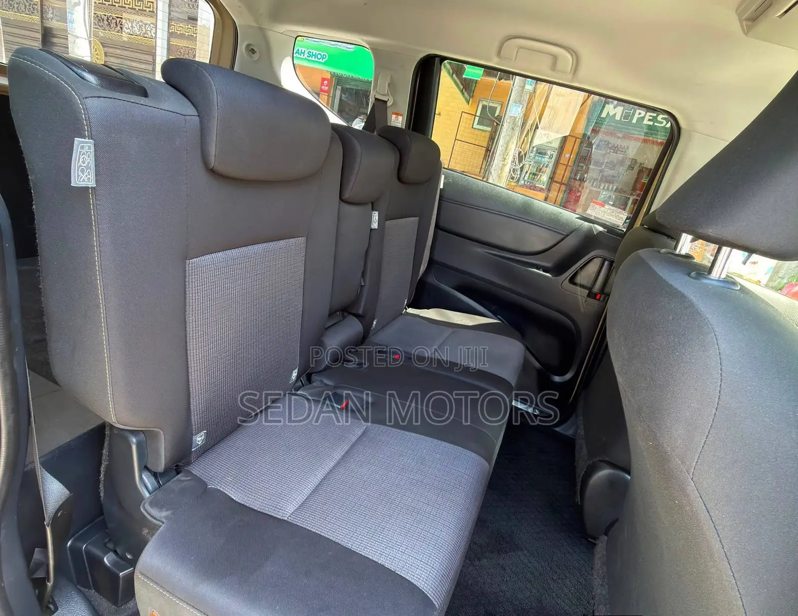 Toyota Sienta 2019 Beige