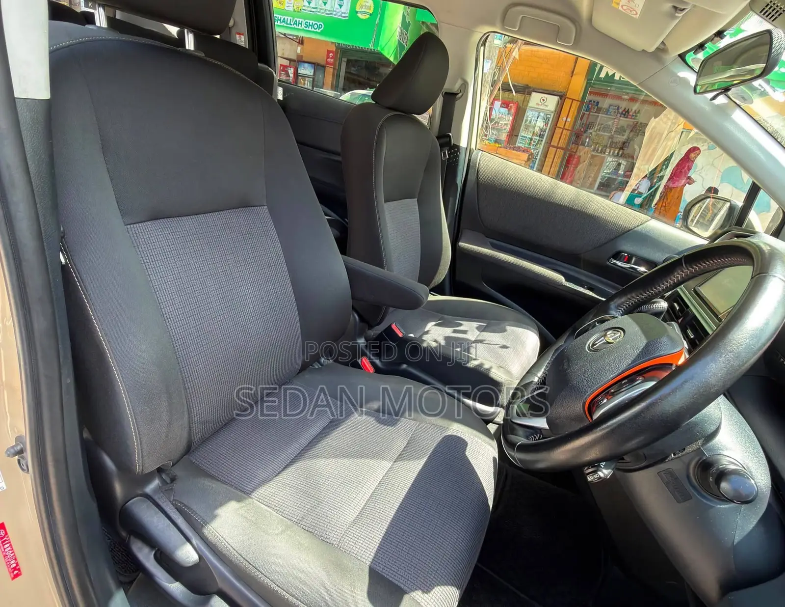 Toyota Sienta 2019 Beige