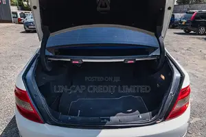 Mercedes-Benz C200 2010 White