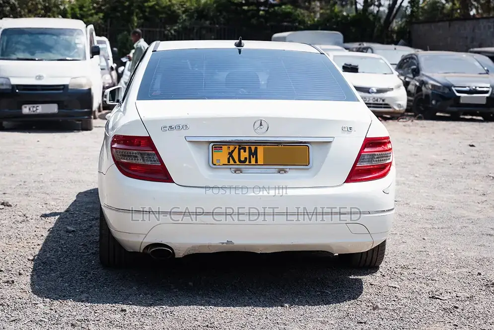 Mercedes-Benz C200 2010 White