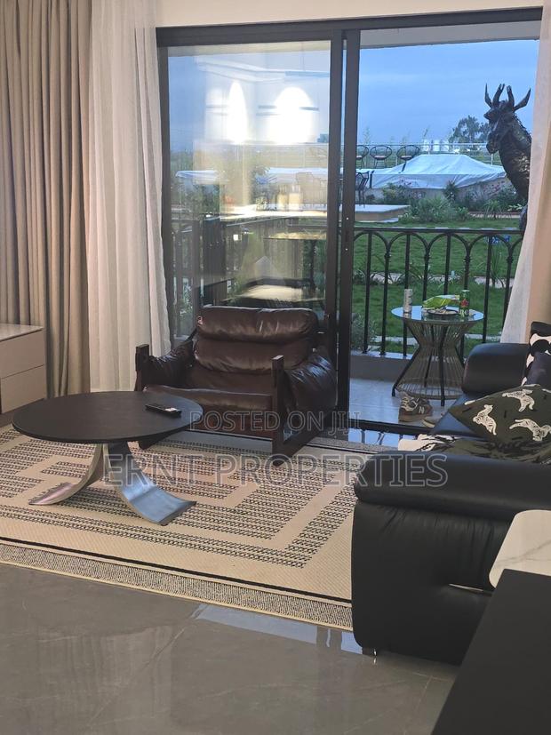 Modern Luxury 1BR at Azure Skypark | National Park Views Pool - main view