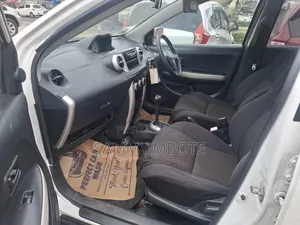 Toyota IST 2003 White