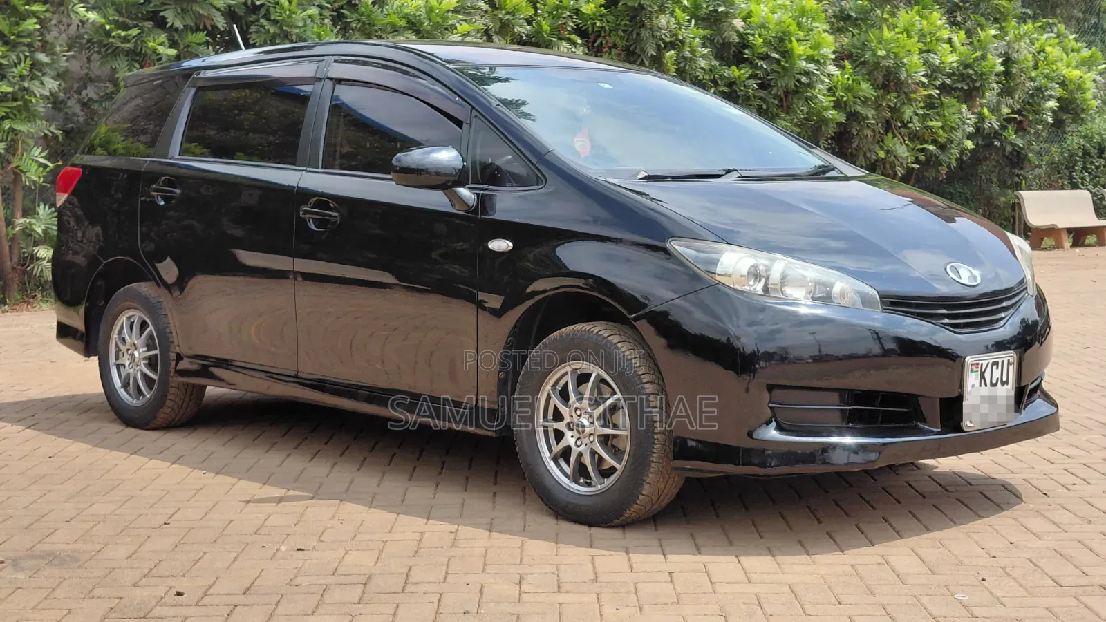 Toyota Wish 2012 Black