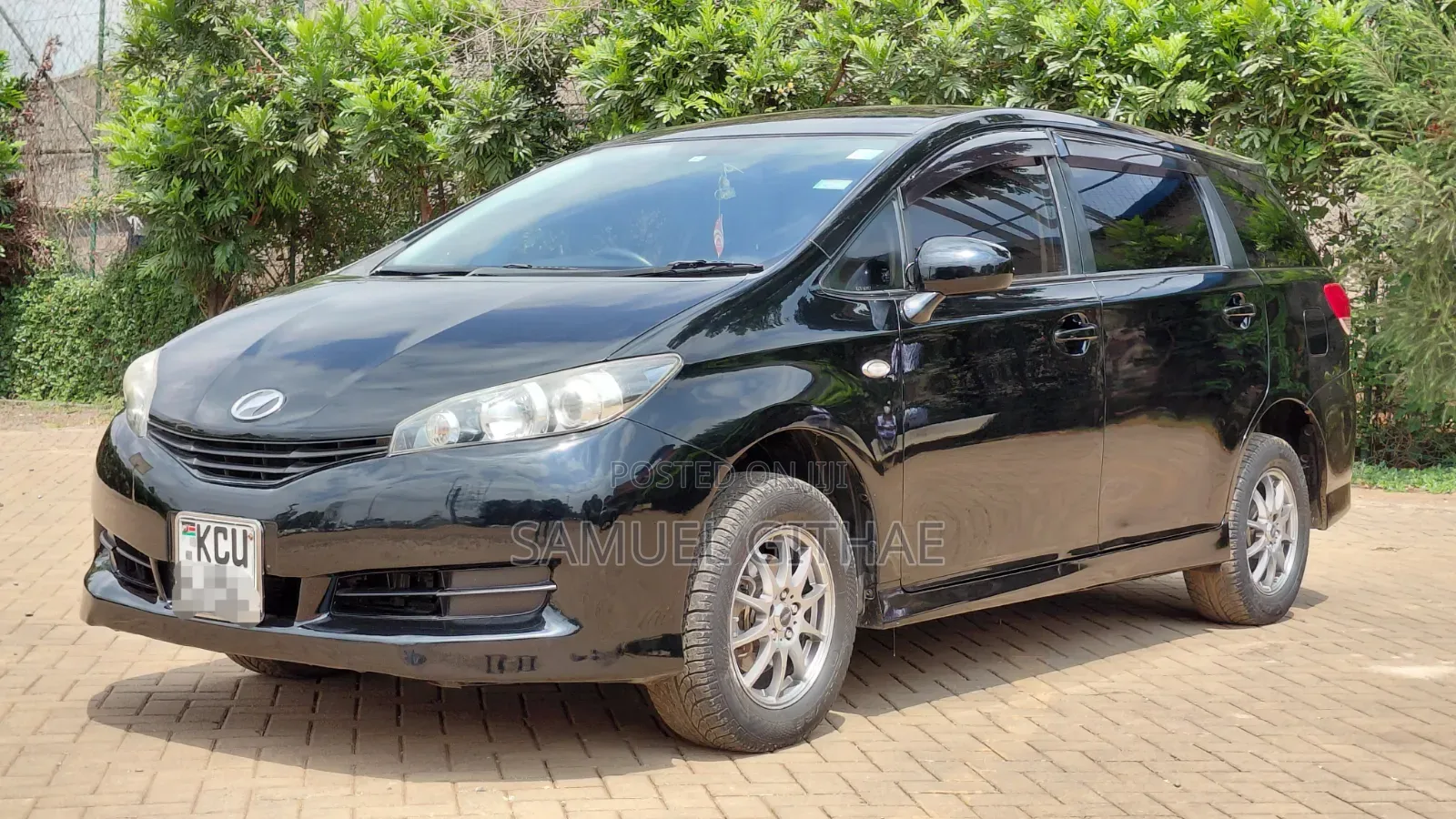 Toyota Wish 2012 Black
