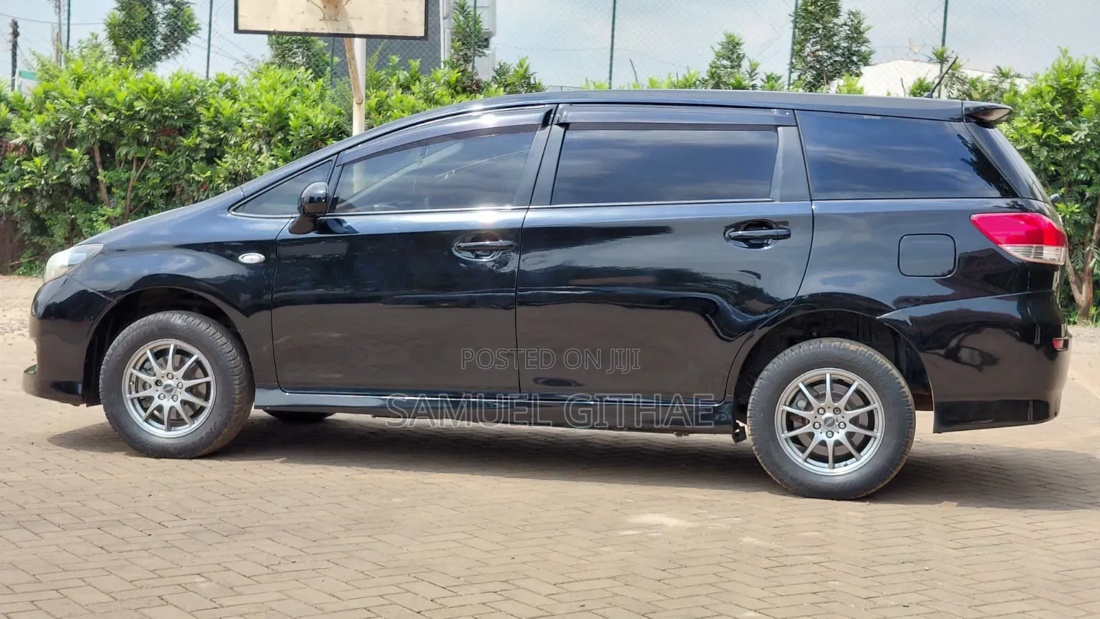 Toyota Wish 2012 Black