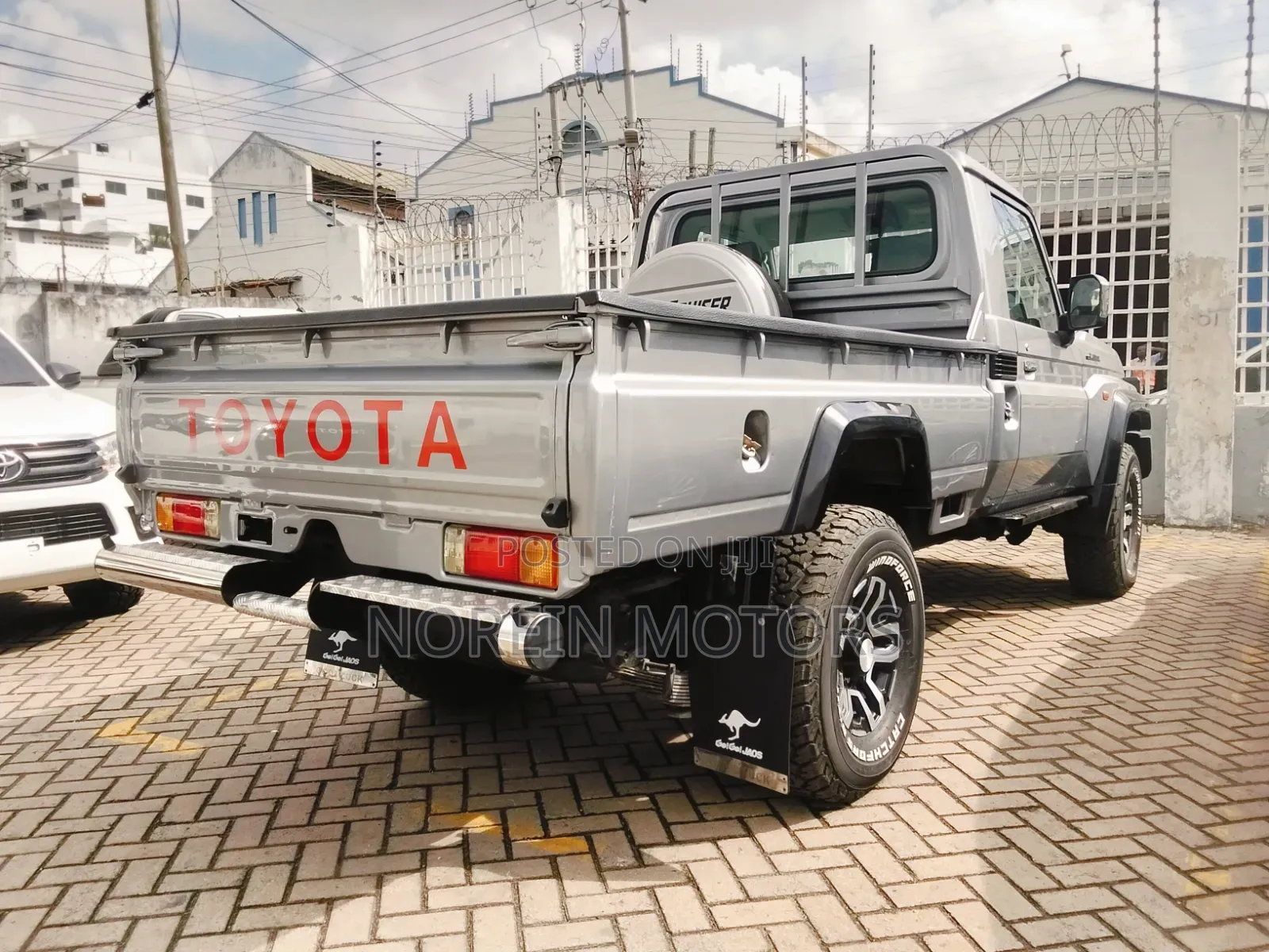 Toyota Land Cruiser 2018 Silver