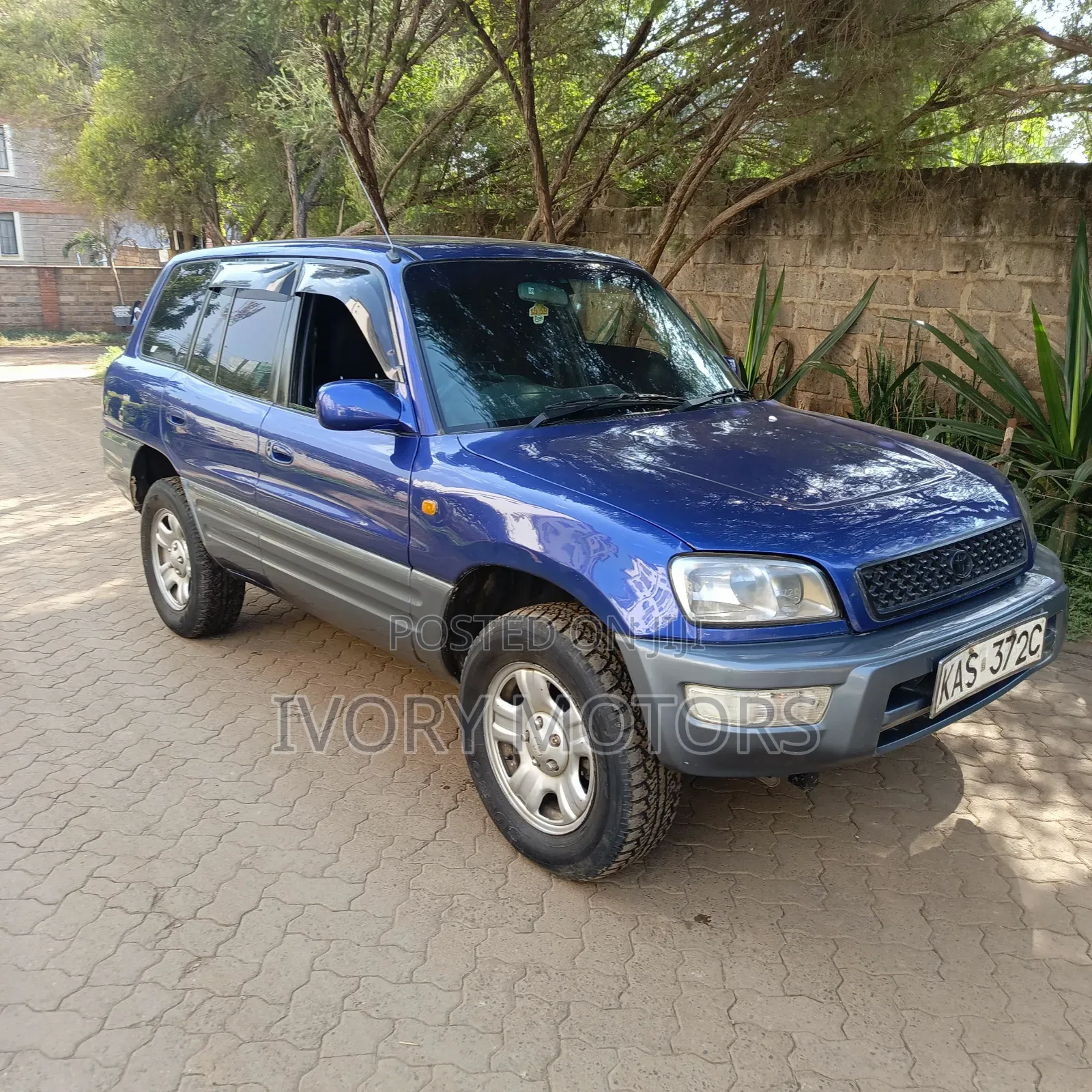Toyota RAV4 Cabriolet 1998 Blue