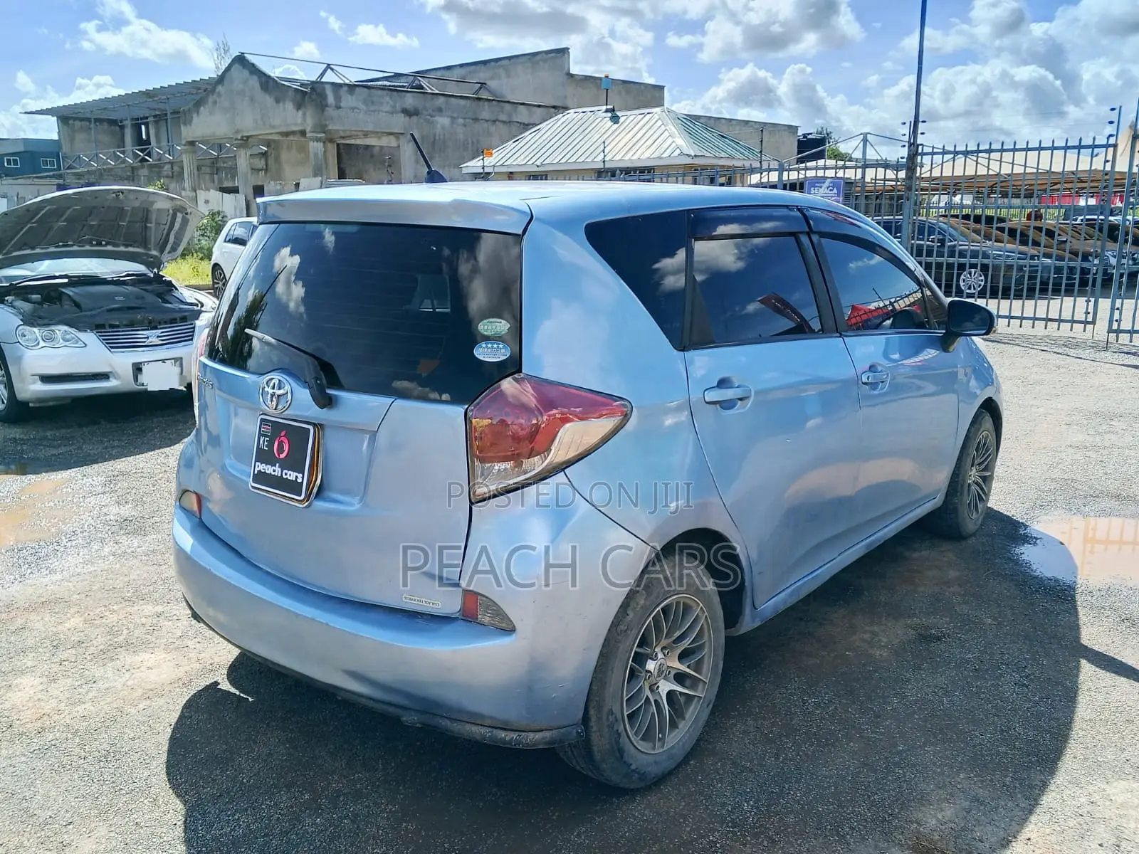 Toyota Ractis 2014 Blue
