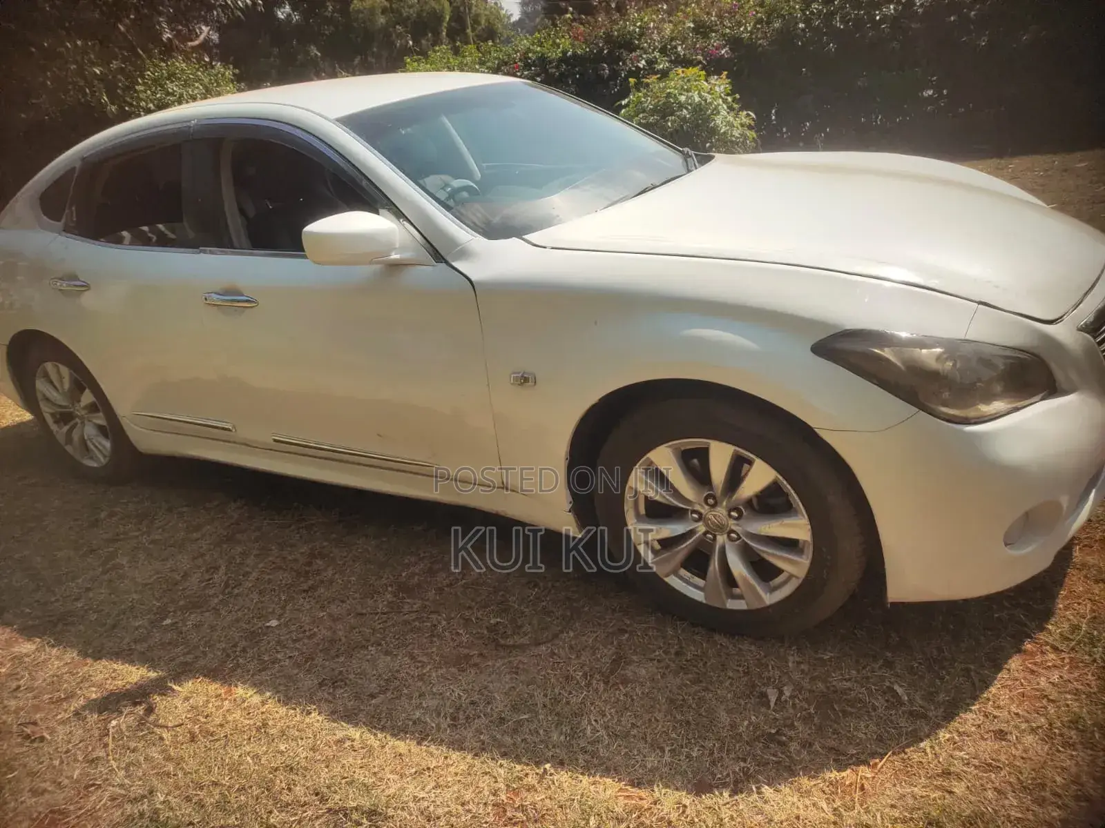 Nissan Fuga 2010 Pearl