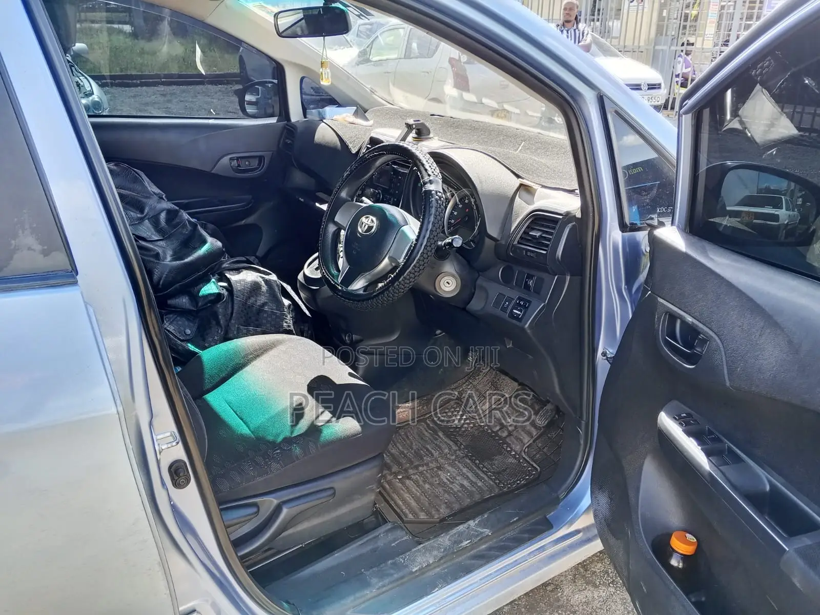 Toyota Ractis 2014 Blue