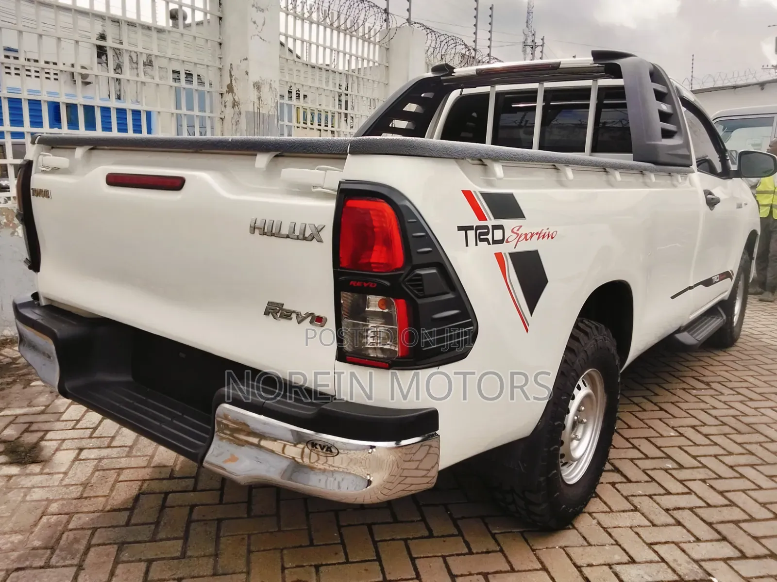Toyota Hilux 2019 White