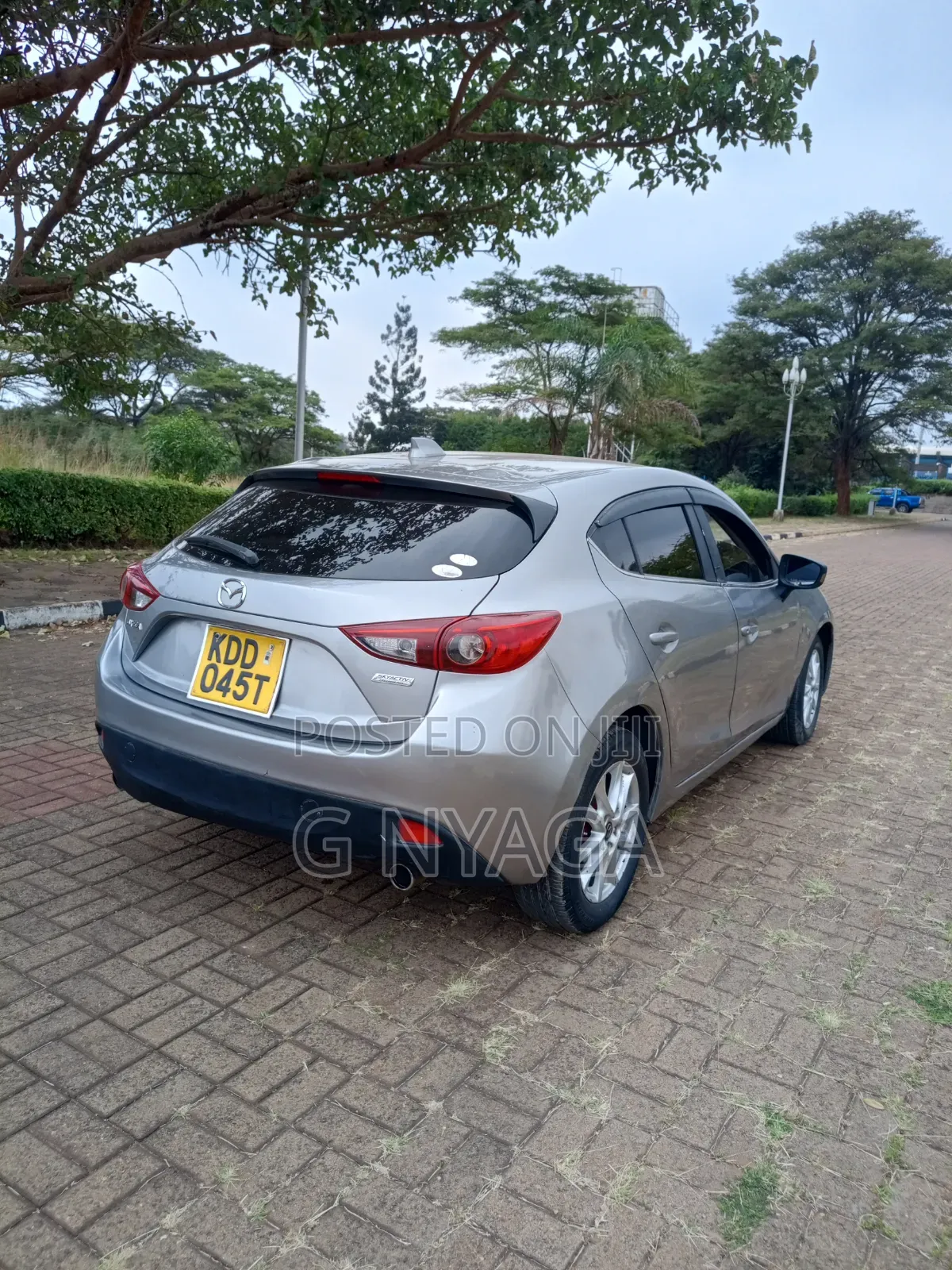 Mazda Axela SV Premium 2014 Gray