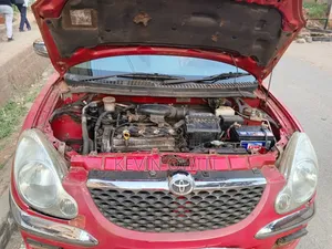 Toyota Duet 2004