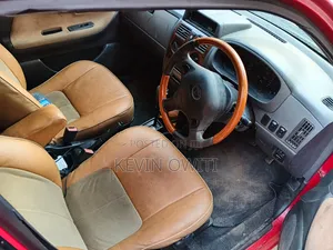 Toyota Duet 2004