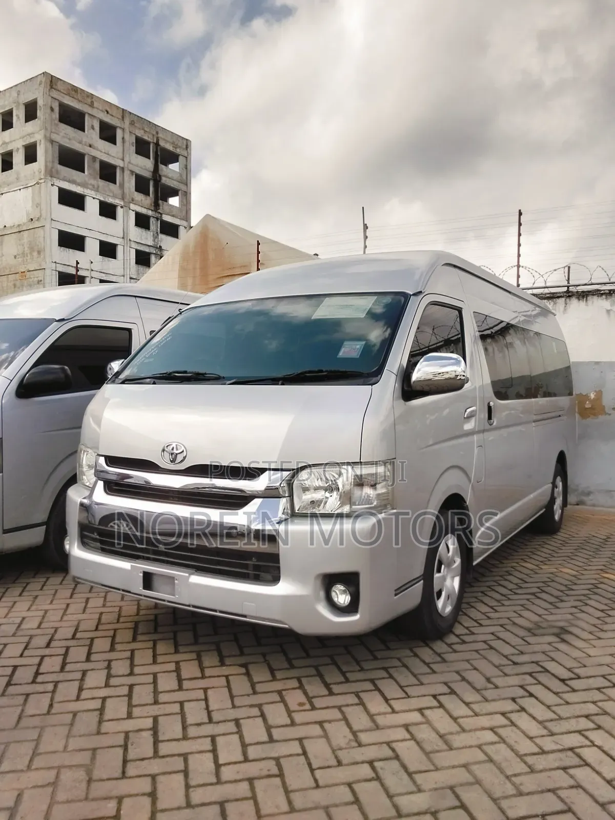 Toyota HiAce 2019 White