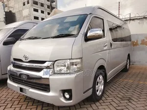 Toyota HiAce 2019 White