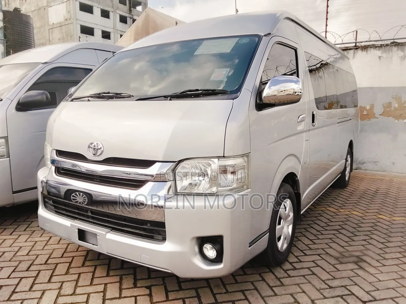 Toyota HiAce 2019 White
