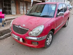Toyota Duet 2004