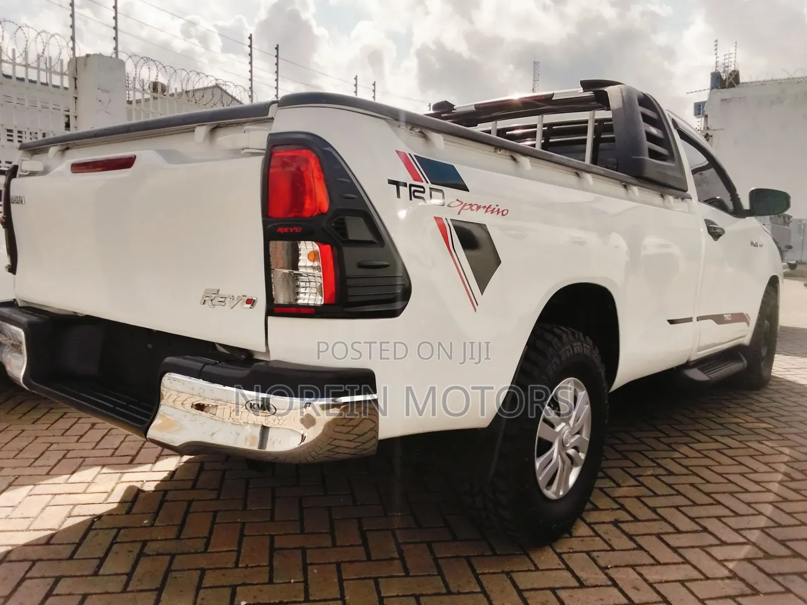 Toyota Hilux 2019 Off white