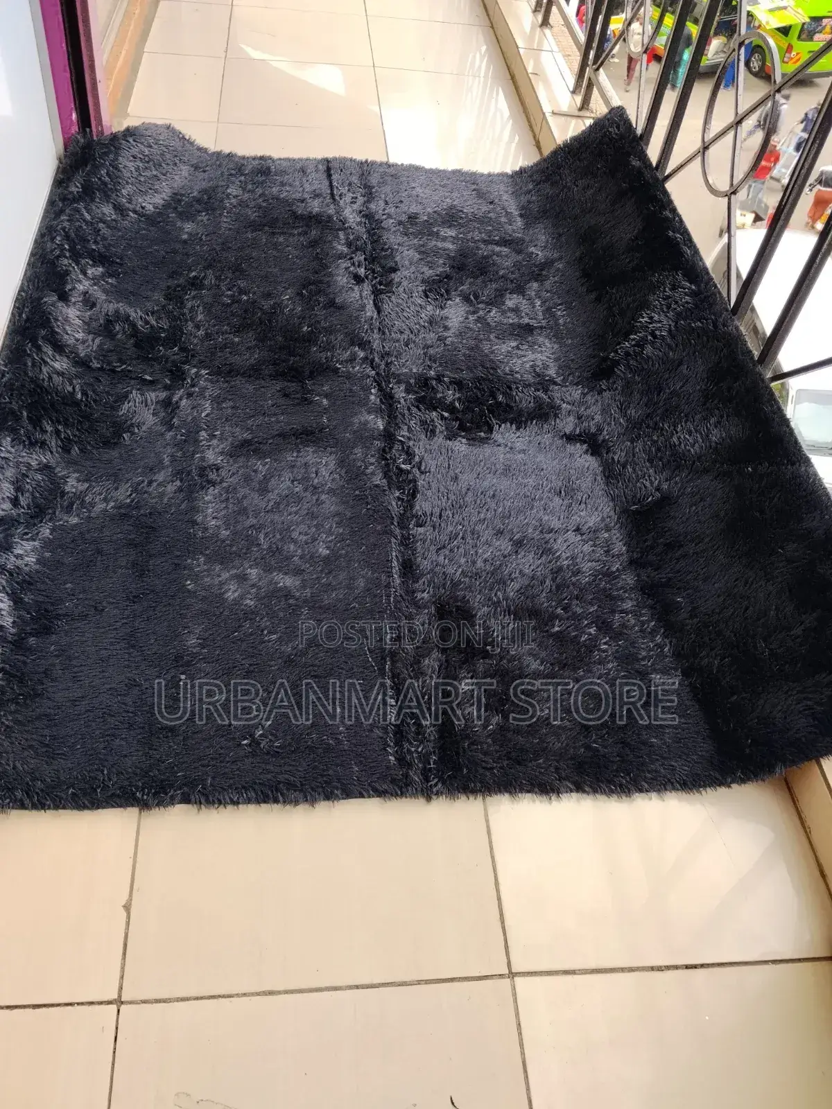 Decorative Fluffy Rug 5x8 – Non-Slip Base in All Colours