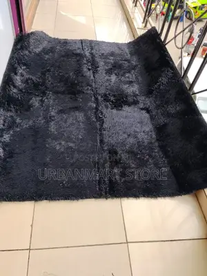 Decorative Fluffy Rug 5x8 – Non-Slip Base in All Colours