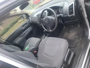 Nissan Wingroad 2012 Silver