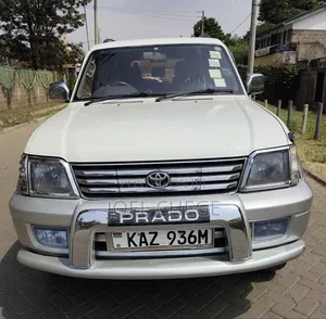 Toyota Land Cruiser Prado 2000 White