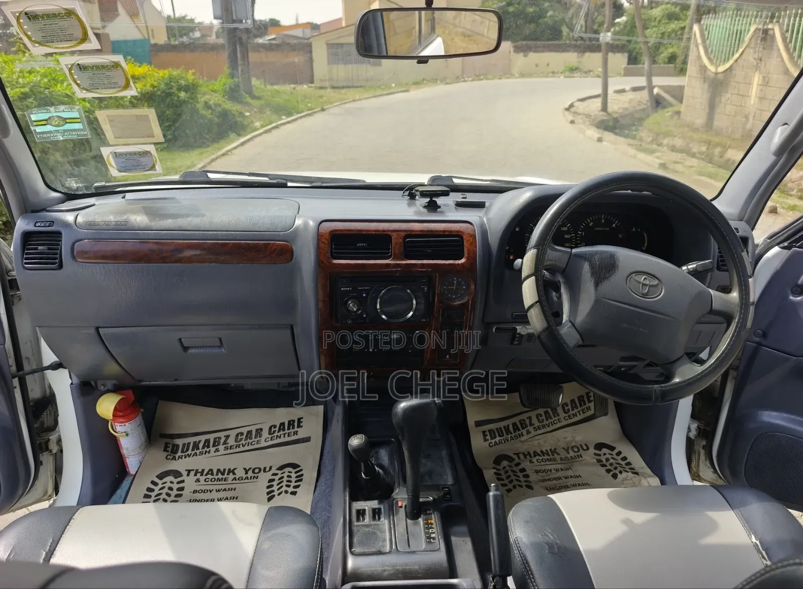 Toyota Land Cruiser Prado 2000 White