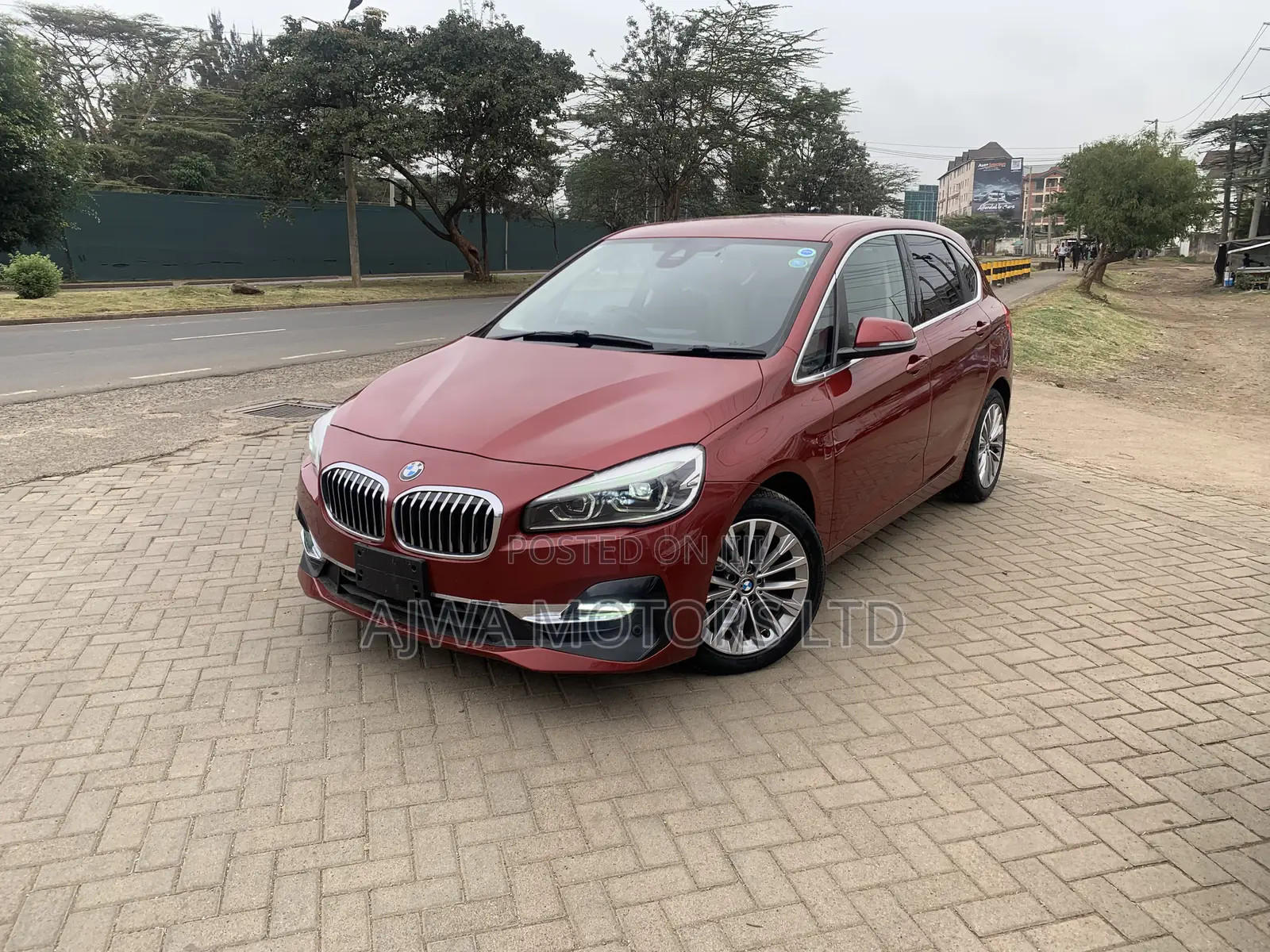 BMW 320i Wagon RWD 2019 Red