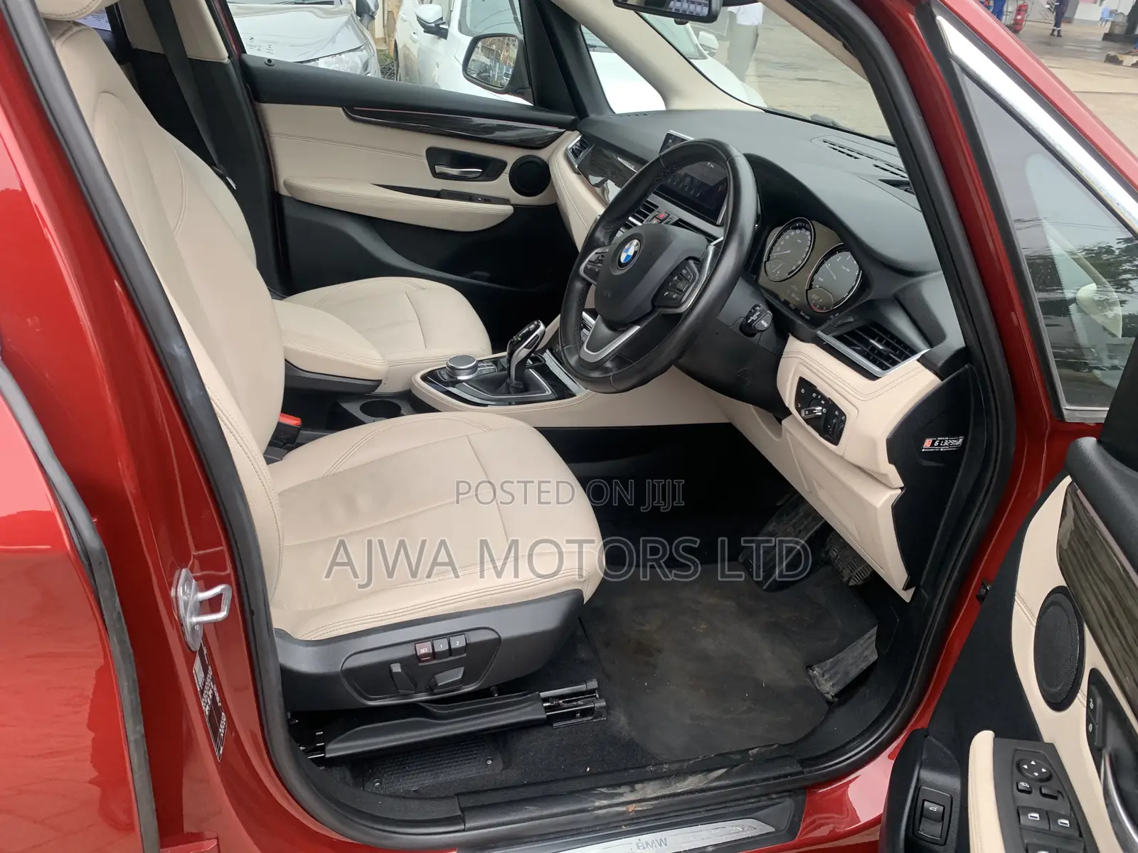 BMW 320i Wagon RWD 2019 Red