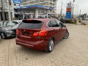 BMW 320i Wagon RWD 2019 Red