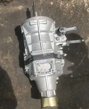 3l/5l Brand New GearBox for Toyota Hiace/Shark