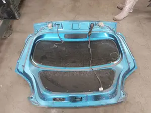 Boot Mitsubishi Mirage