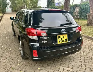 Subaru Outback 2.5i Premium 2013 Black