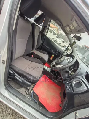 Toyota Vitz 2012 Silver