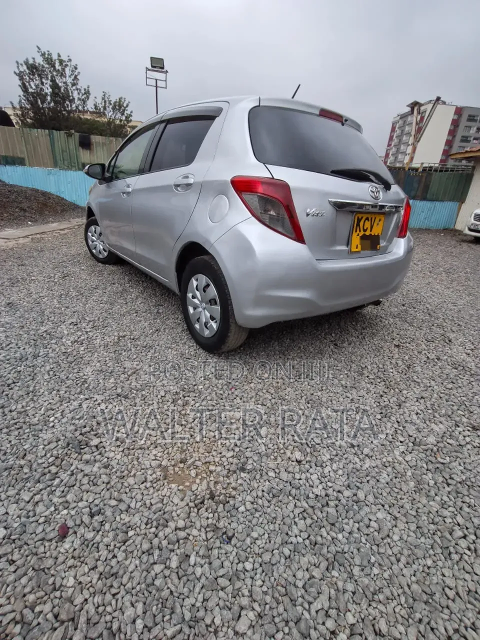 Toyota Vitz 2012 Silver
