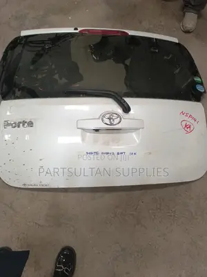Boot Toyota Porte 2010-12