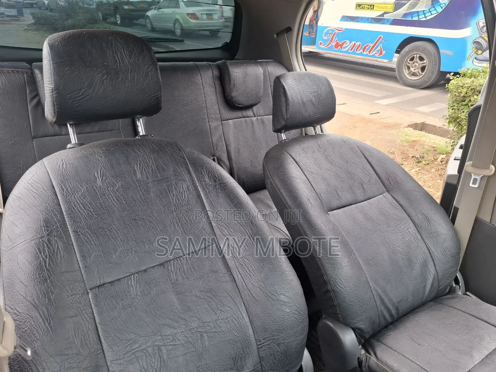 Toyota Vitz 2010 Black