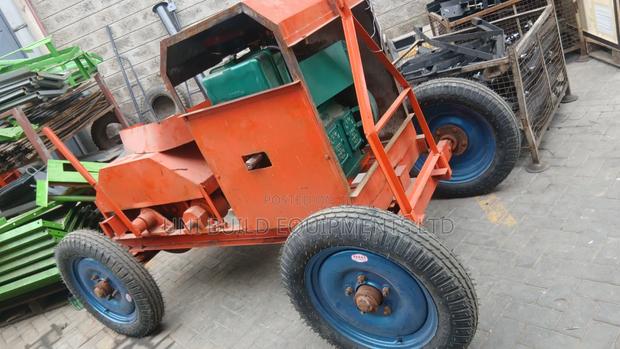 Construction Hoist India 16HP Engine(with 30mtrs Mast) - main view