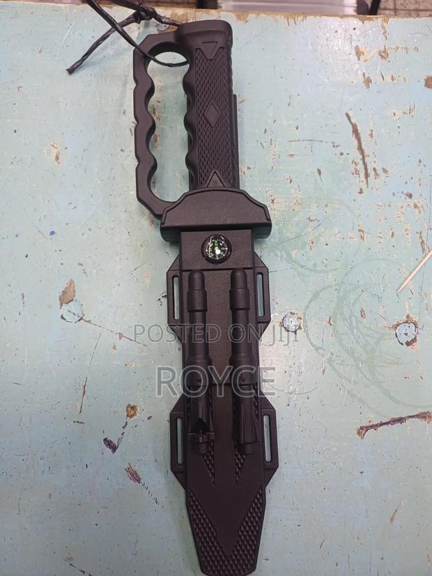 Survival Tactical Knife With Sheath - thumbnail 2