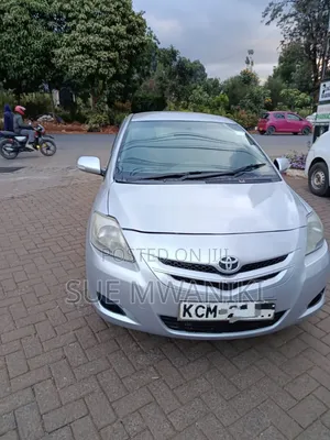 Toyota Belta 2012 Silver