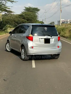 Toyota Ractis 2010 Silver