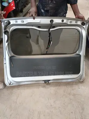 Boot Nissan Note 2006 - 2008